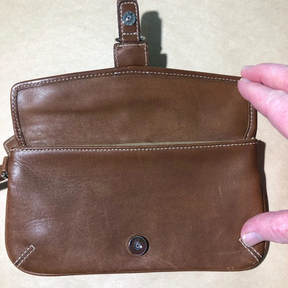 Vintage Coach Brown Leather Wristlet EUC